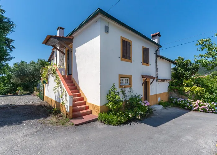 Atlantic Nest Poiares *